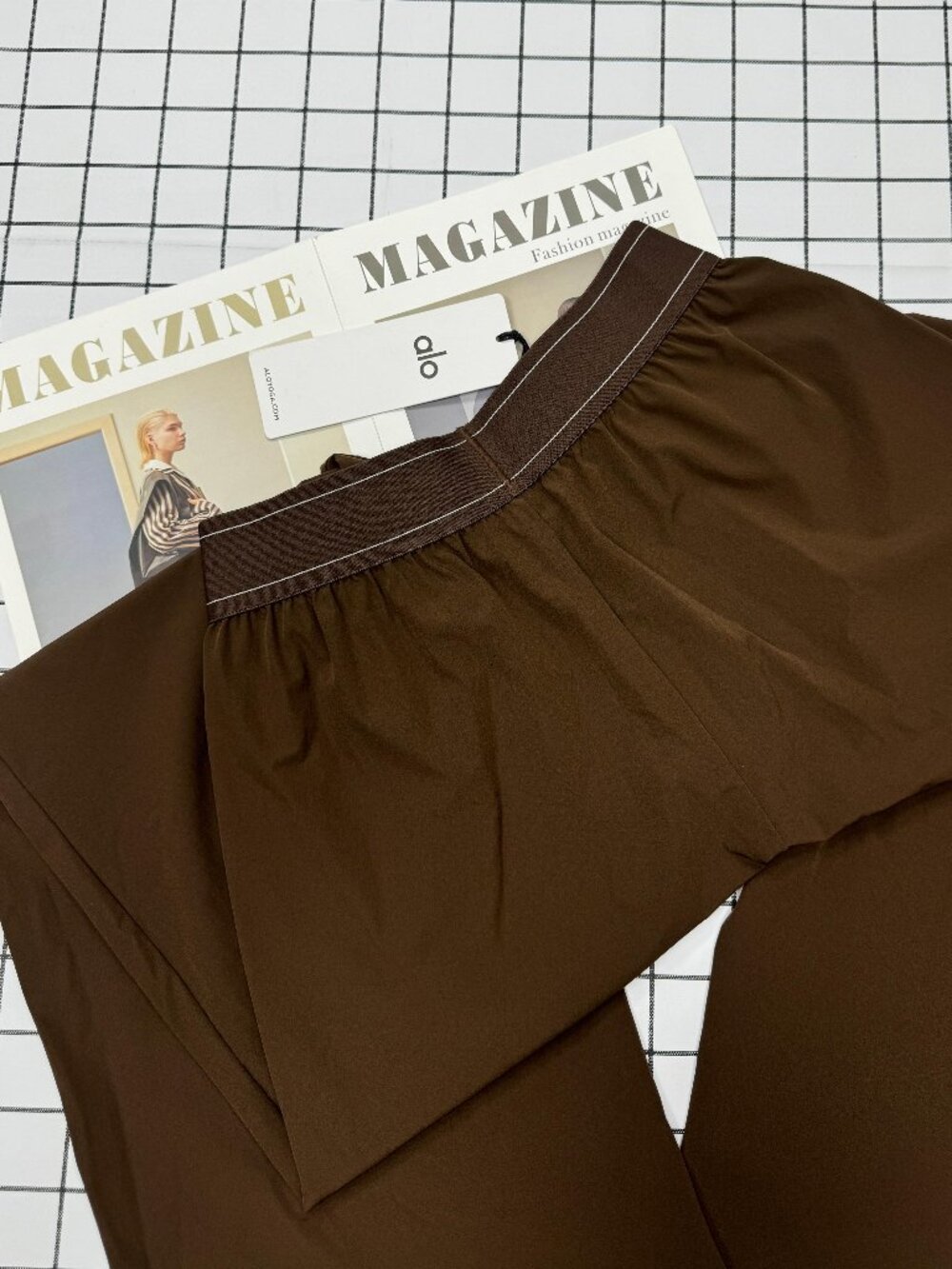 NWT ALO Yoga Espresso Brown Wide Leg Suit Up Pants (30" Inseam) ๐ Chic Basics - Picture 5 of 8